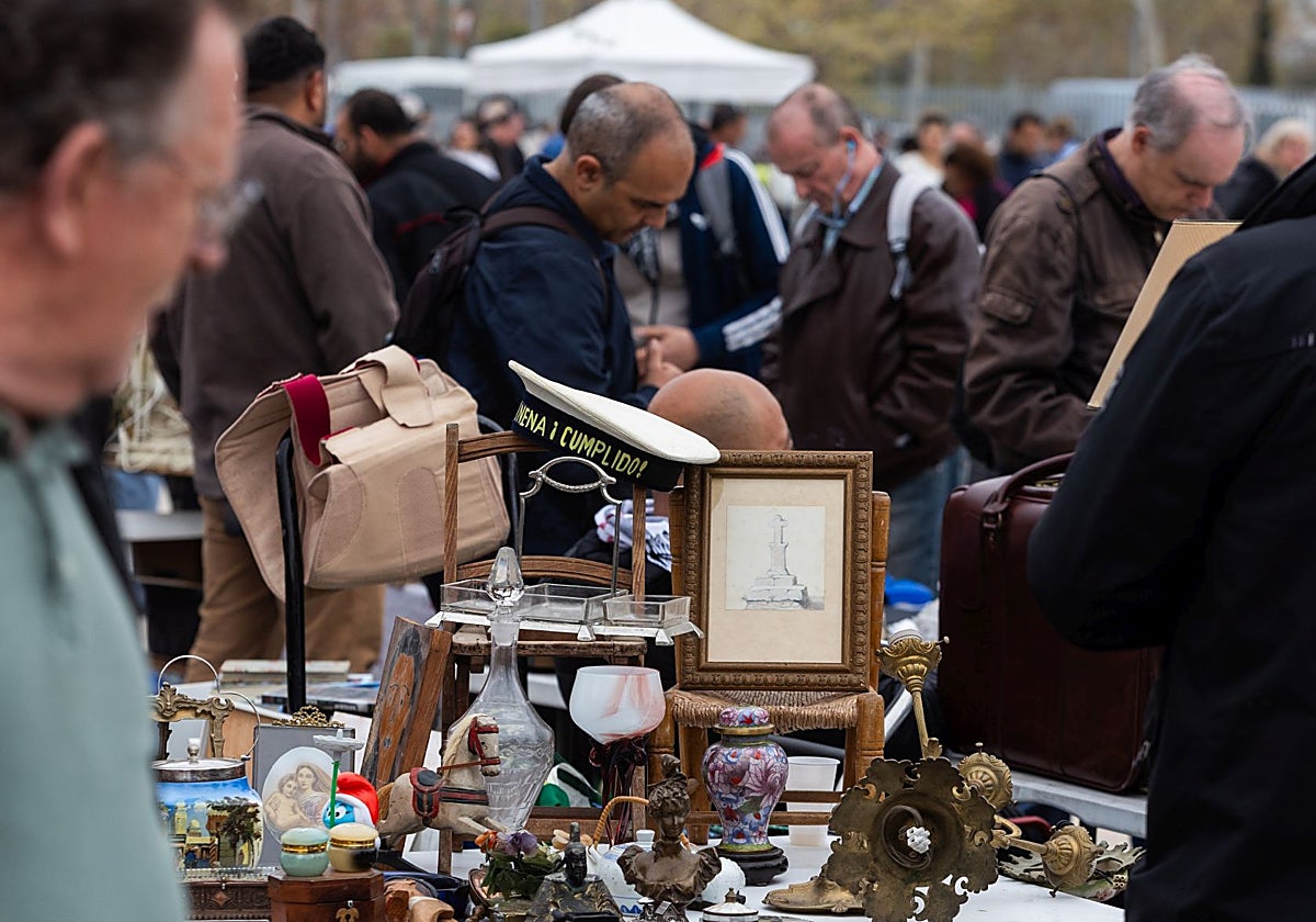 Rastro de Valencia, en Luis Peixó con avenida de Los Naranjos.