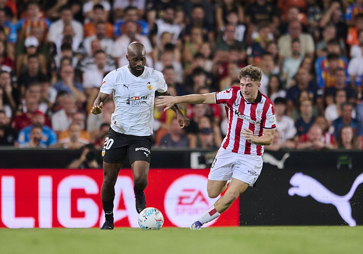 Foulquier, en el partido en Mestalla contra el Athletic.