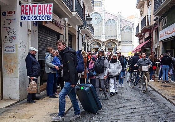 Un turista por el centro de la ciudad.