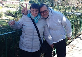 José Javier Vicent Fas con su hija, dos víctimas mortales de la catastrófica dana.