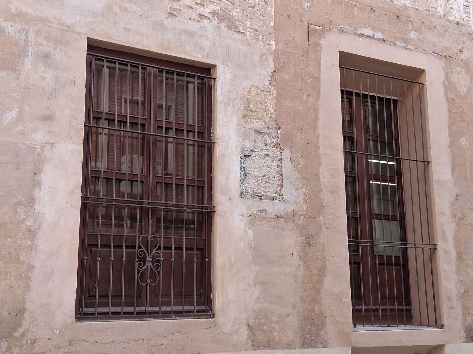 Lugar donde se encontraba el panel cerámico donde se volverá a colocar una réplica.