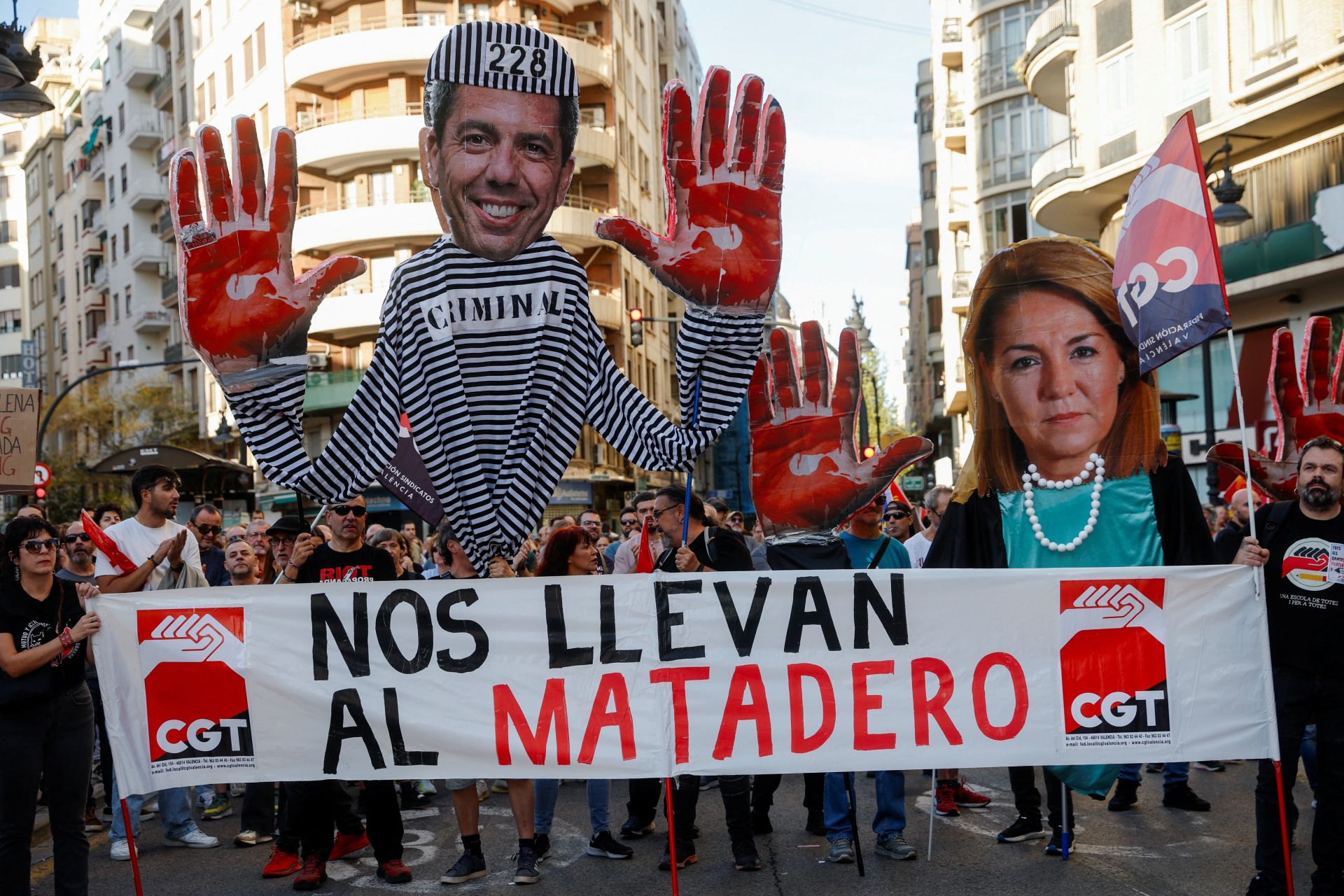 Fotos de la manifestación en recuerdo de las víctimas de la dana en el primer aniversario
