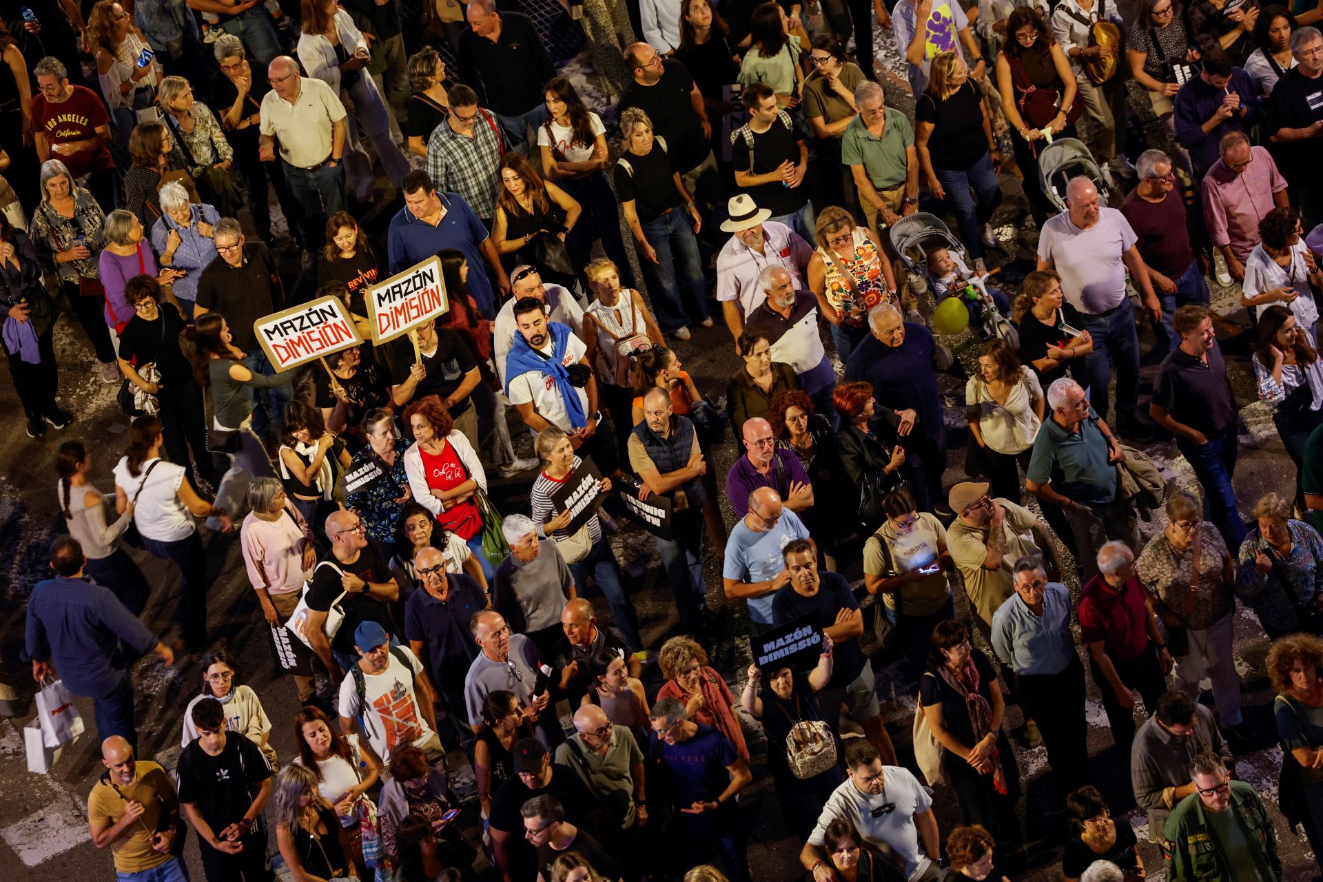 Fotos de la manifestación en recuerdo de las víctimas de la dana en el primer aniversario