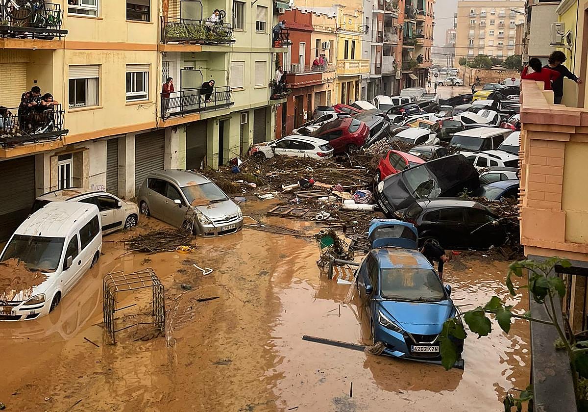 Calle de La Torre el día después de la dana.