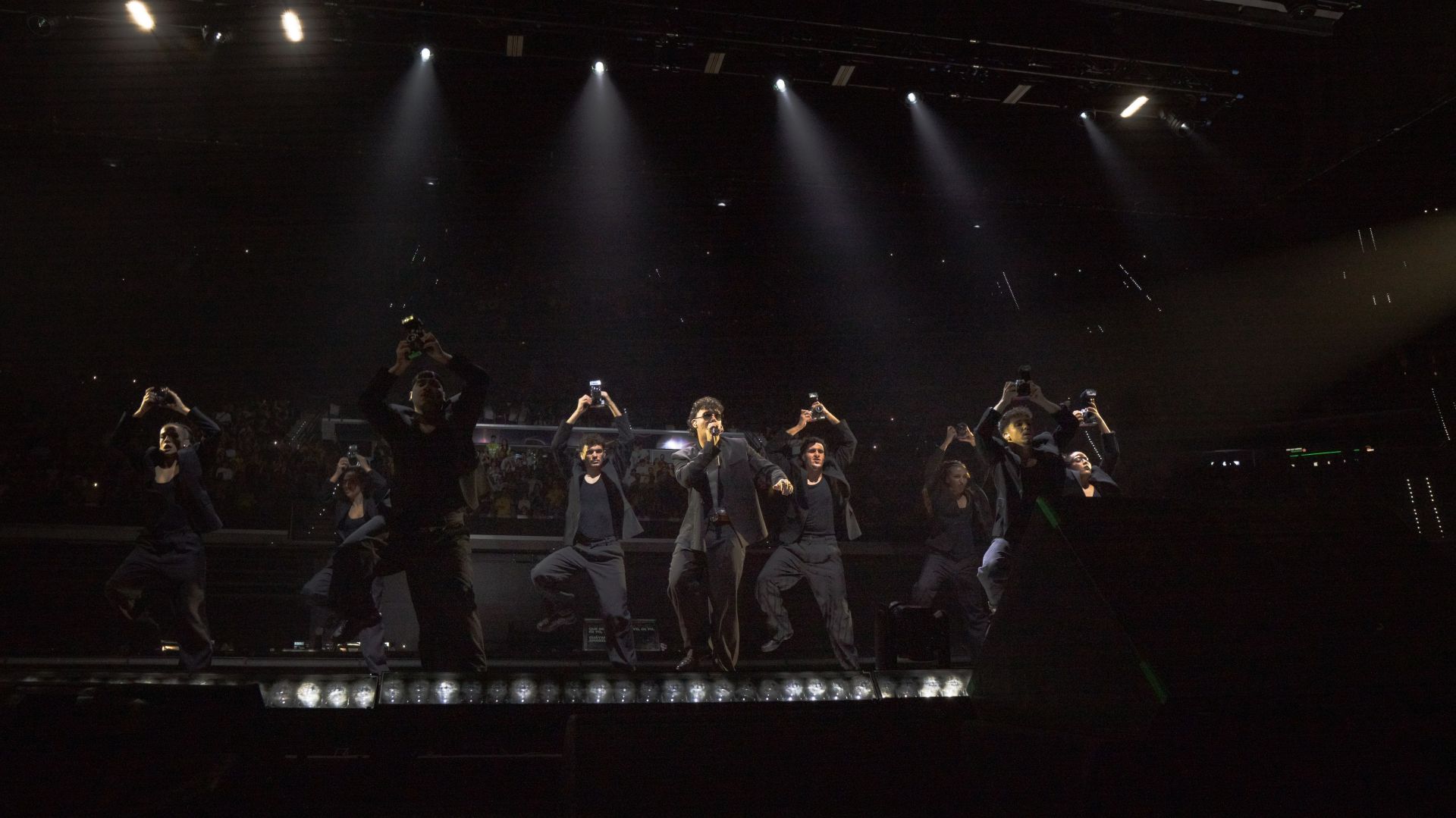 FOTOS | Quevedo pone a bailar al Roig Arena