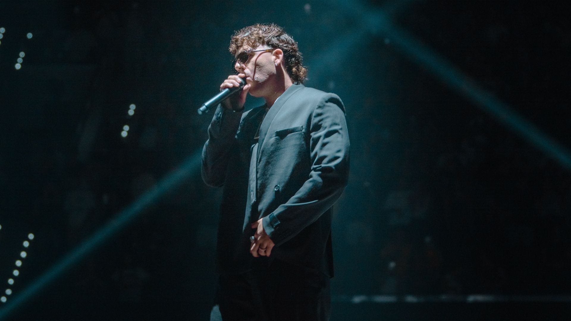 FOTOS | Quevedo pone a bailar al Roig Arena