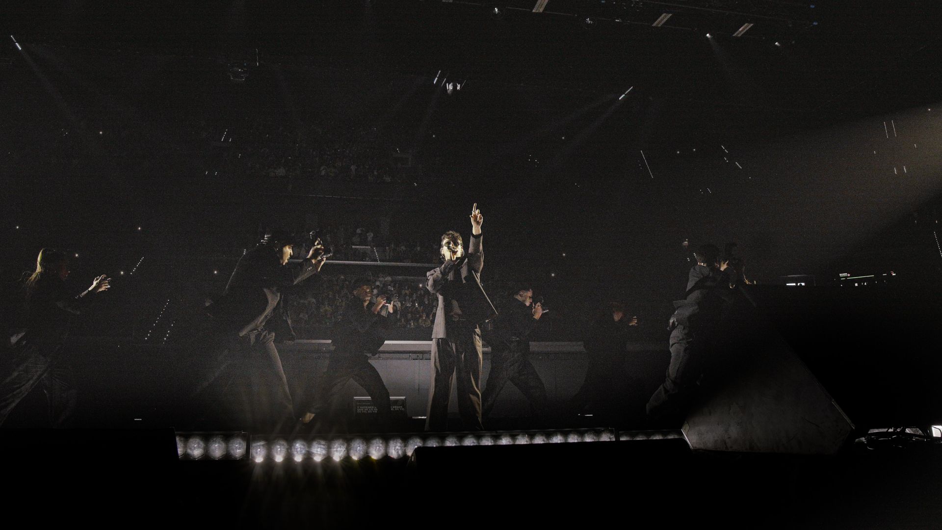 FOTOS | Quevedo pone a bailar al Roig Arena