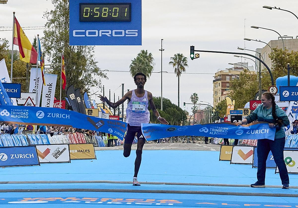 Kejelcha, ganador del Medio Maratón.