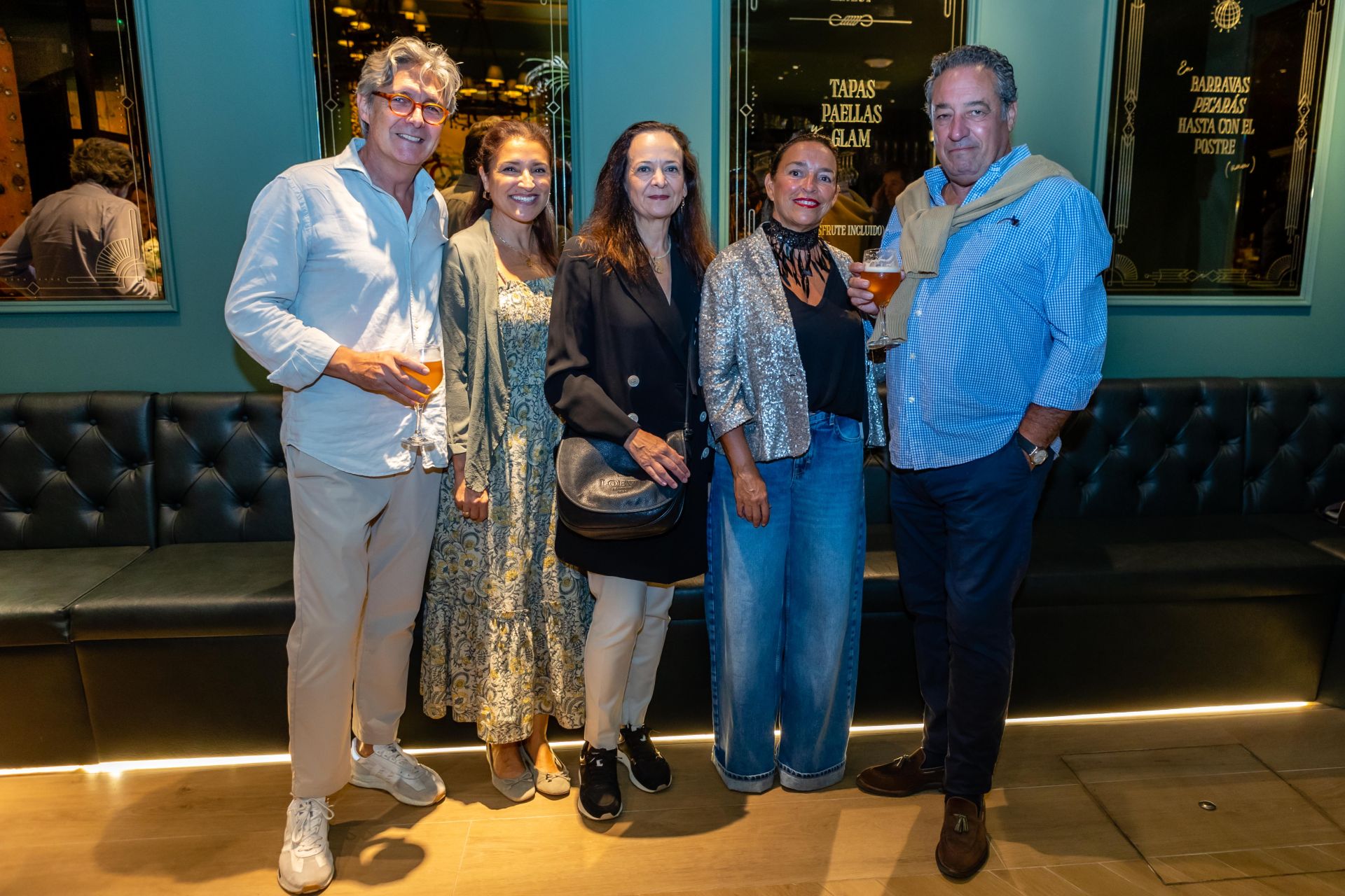 Mario Comín, Teresa Badía, Irina Manglano, María García de la Riva y Javi Ferrer. 