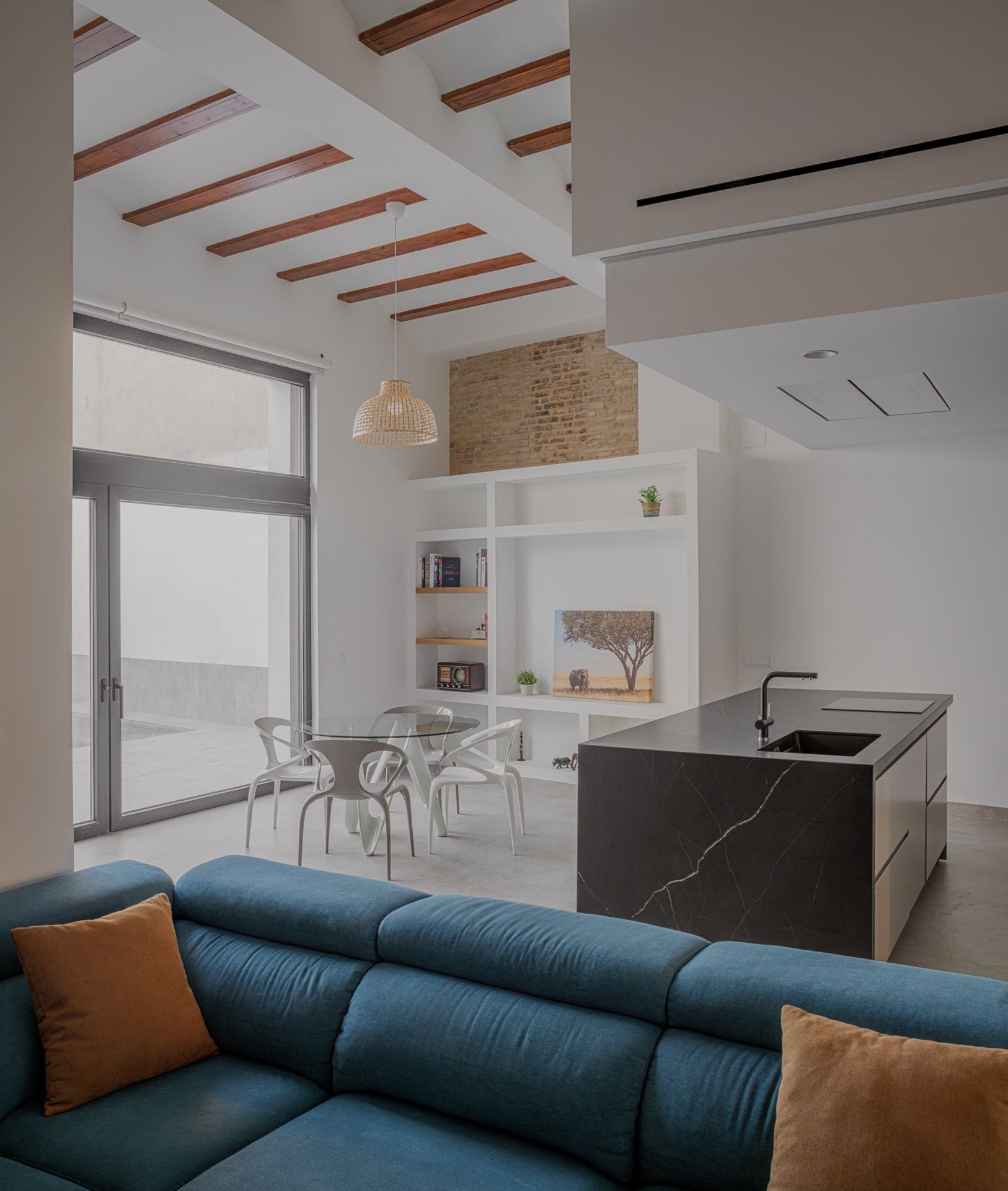 De casa de pueblo centenaria a hogar familiar