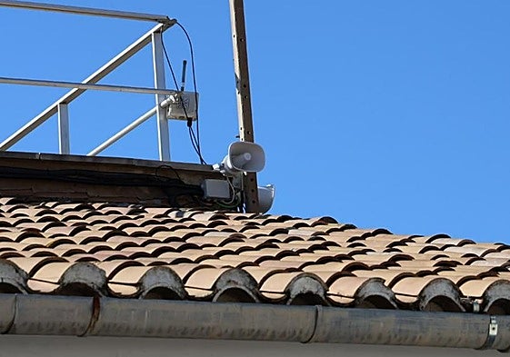 Uno de los altavoces instalados en Catarroja.