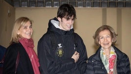 La infanta Cristina, Pablo Urdangarin y la reina Sofía en una imagen de archivo.