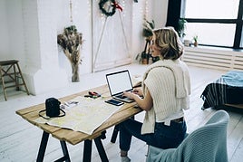 la firma de un contrato, imagen de archivo.