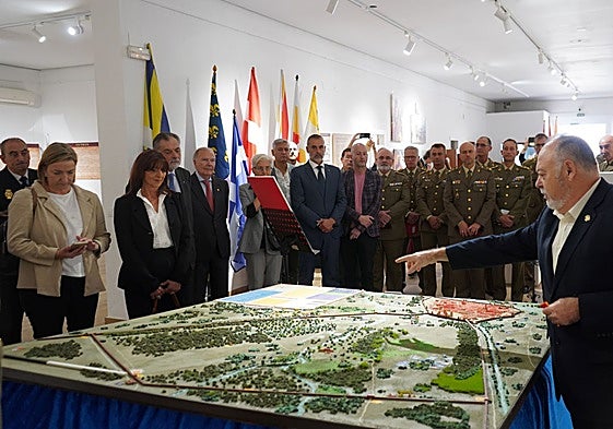 Un momento de la inauguración de la exposición.