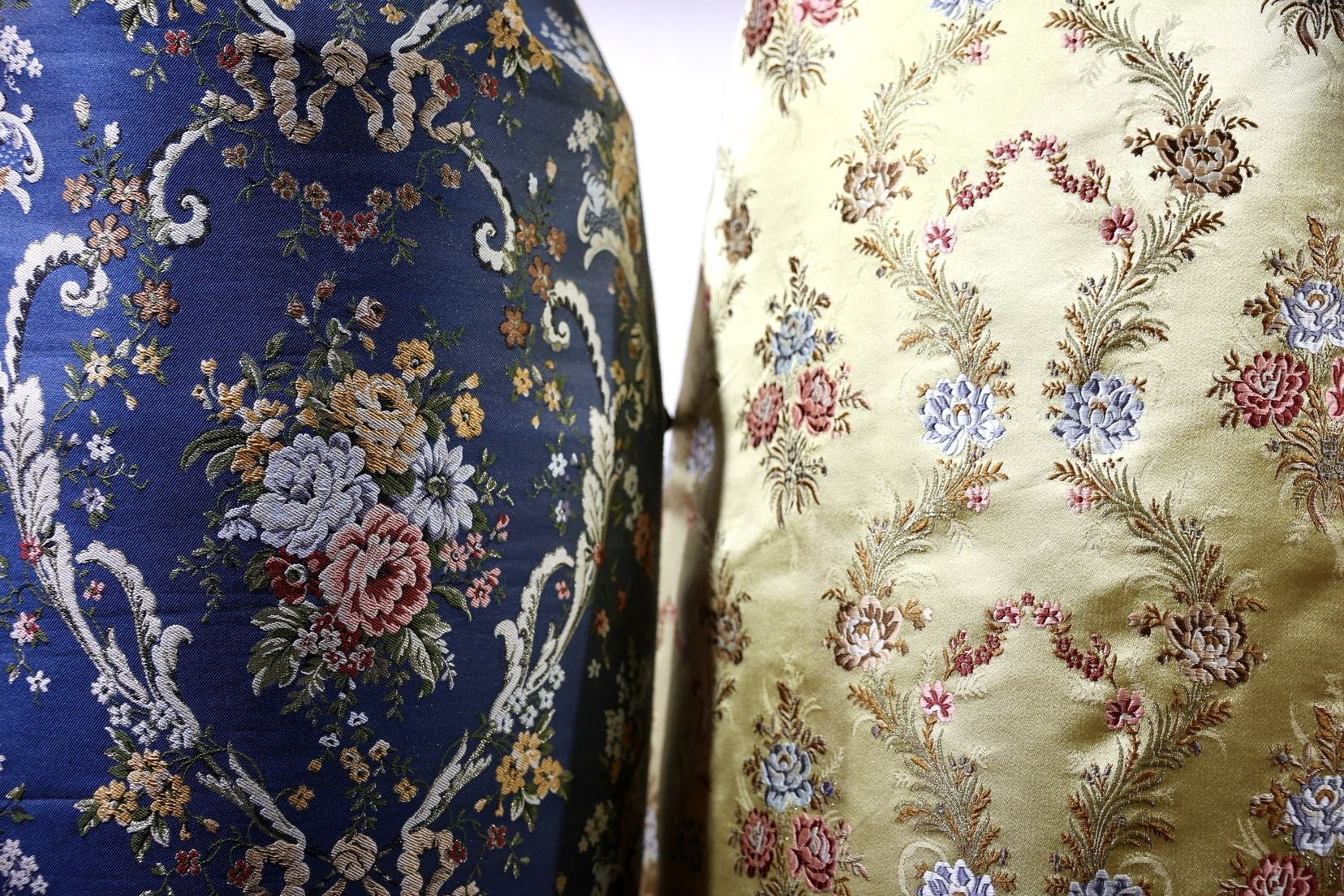 FOTOS | Así son las telas de los trajes de la corte de honor de Carmen Prades, fallera mayor de Valencia 2026