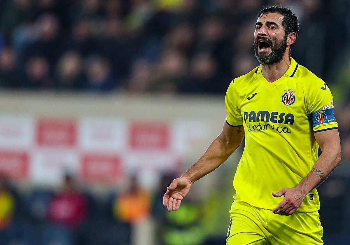 Raúl Albiol exjugador del Villarreal