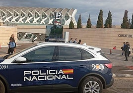 Policía Nacional en la Ciudad de las Artes y las Ciencias.