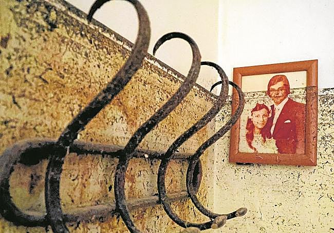 La imagen de una boda desfigurada por el agua.