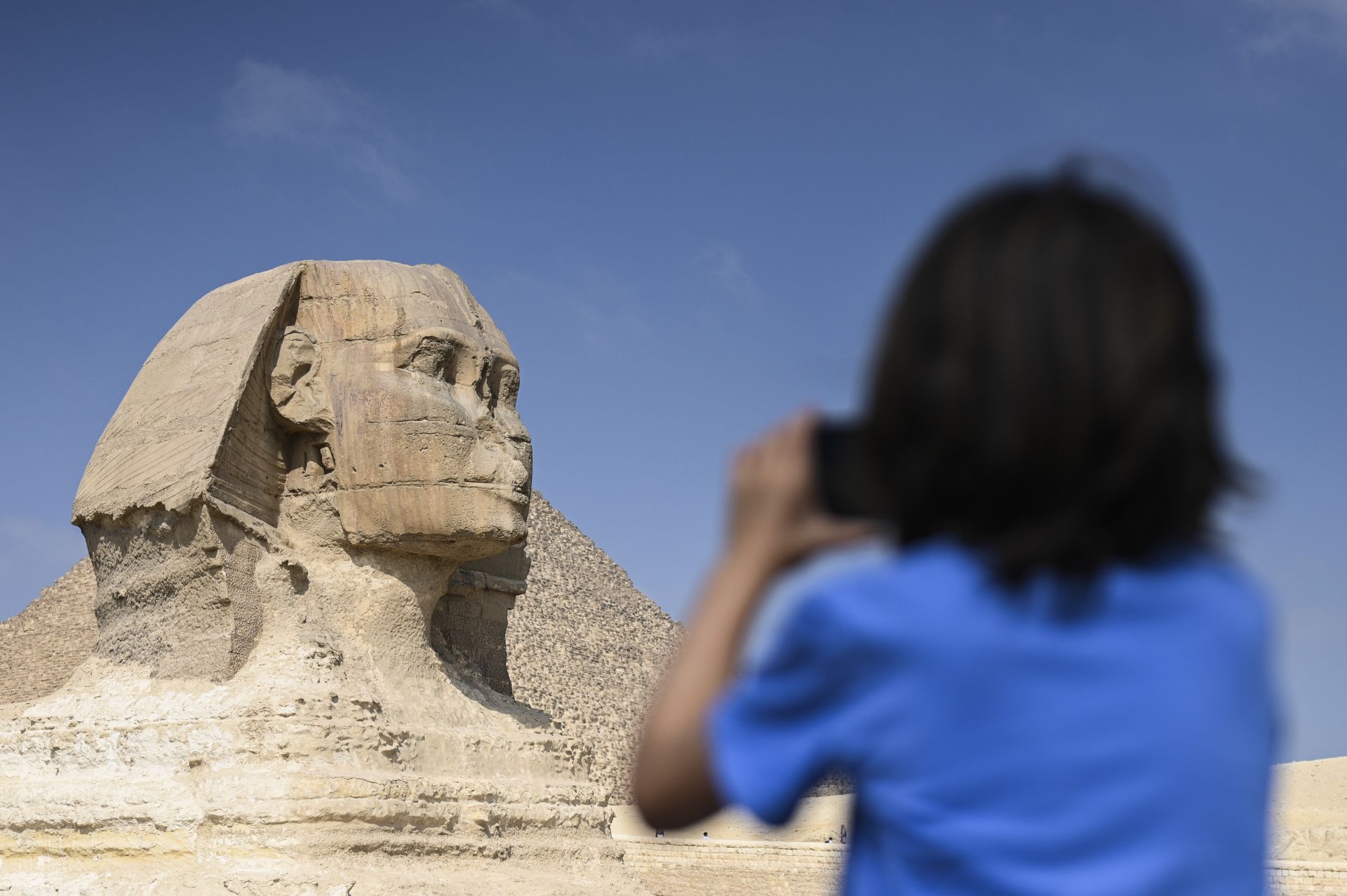 FOTOS | Los turistas visitan las pirámides de Giza ante el estreno del Gran Museo Egipcio