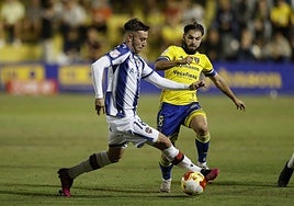 Iker Losada, con el Levante ante el Orihuela.