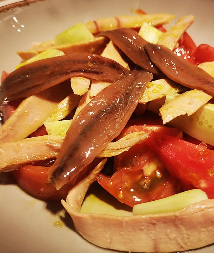 Imagen secundaria 2 - Loritos, su tarta de queso con la receta de la señora Ana y una ensañada.