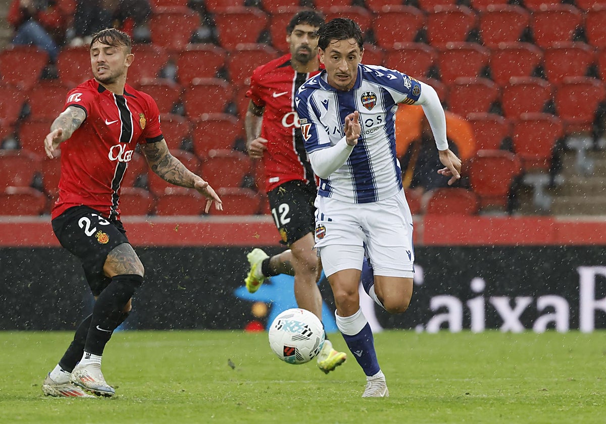 Pablo Martínez durante el último partido en Liga del Levante.