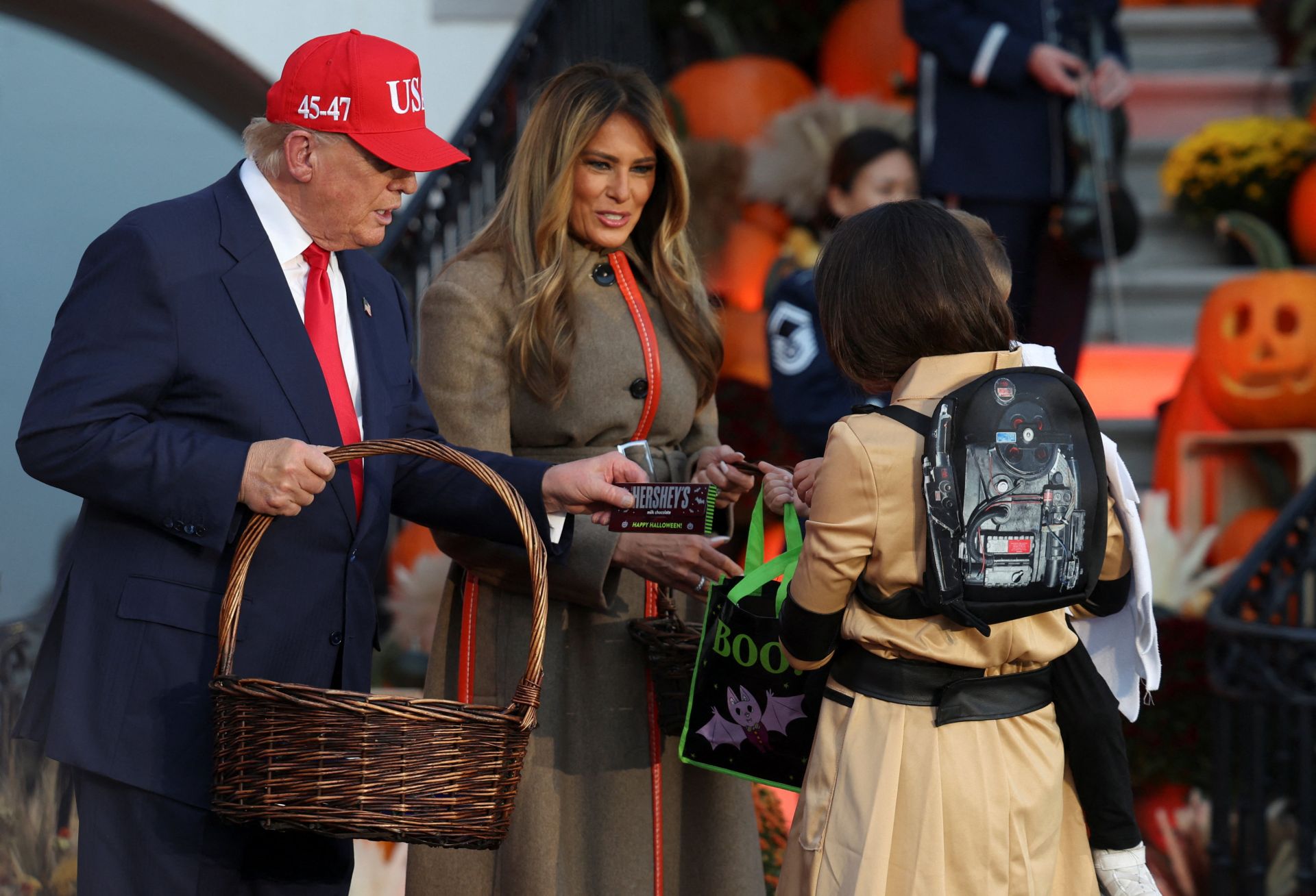 Donald y Melania Trump celebra Halloween por todo lo alto en la Casa Blanca