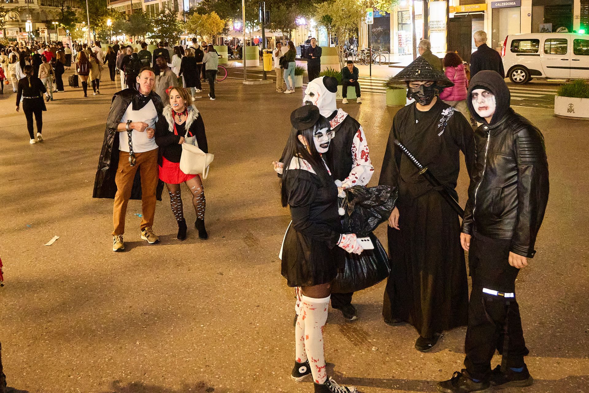 Valencia disfruta de Halloween en la noche más terrorífica del año