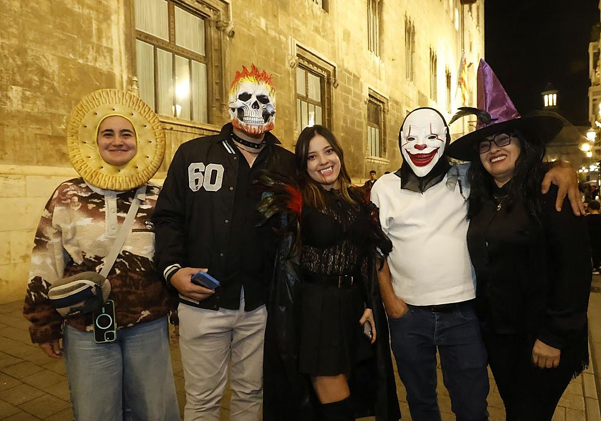 Valencia disfruta de Halloween en la noche más terrorífica del año