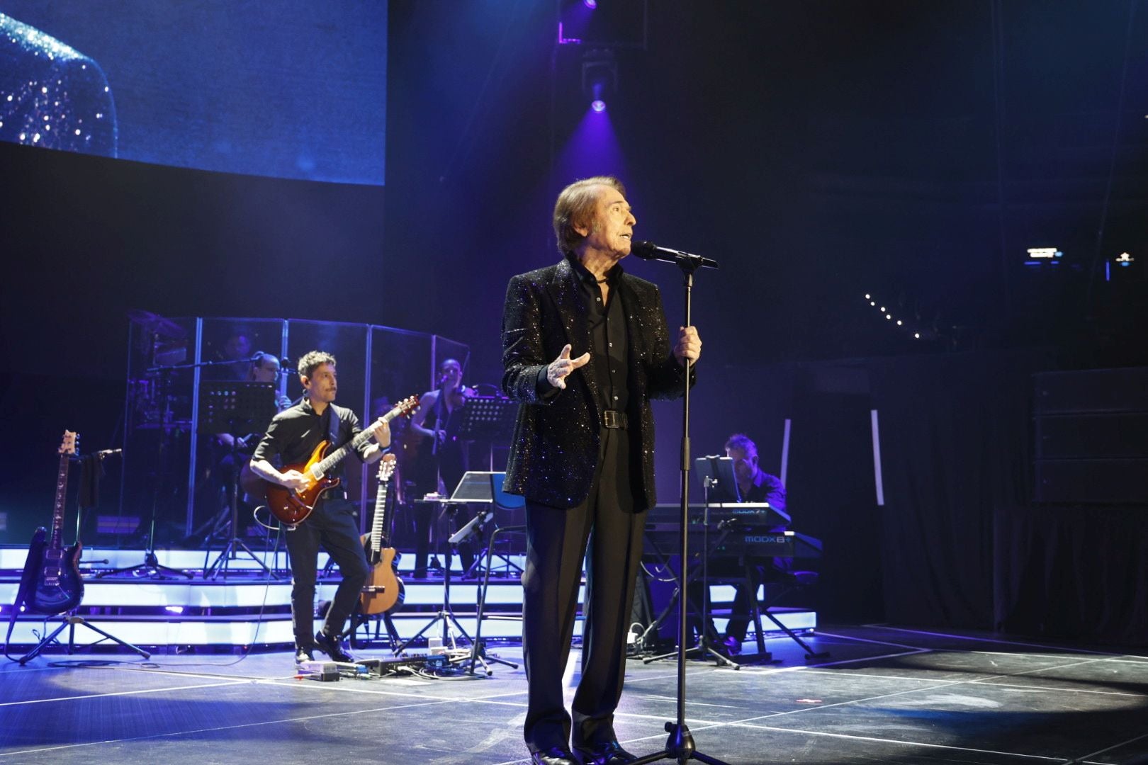 FOTOS | El Roig Arena disfruta con Raphael