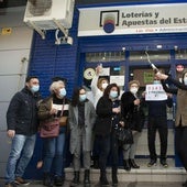 Celebración de un premio de lotería. Imagen de archivo.