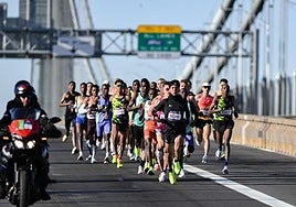 Más de 55.000 atletas corren en Nueva York.