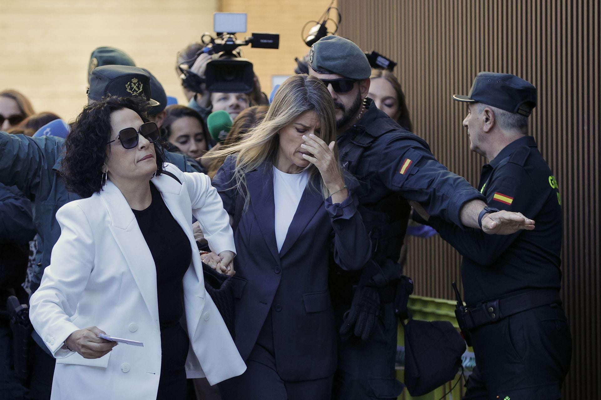 Fotos de Maribel Vilaplana de su llegada y salida de los juzgados