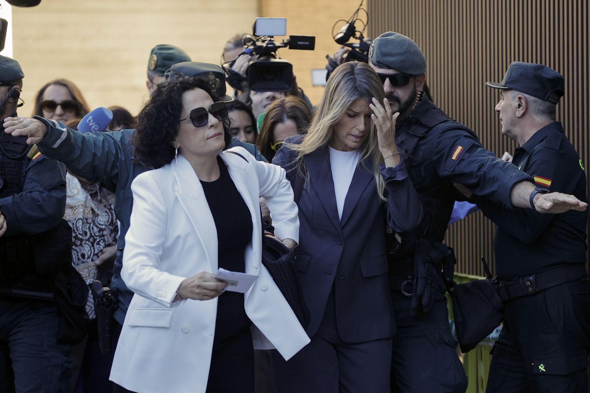 Fotos de Maribel Vilaplana de su llegada y salida de los juzgados