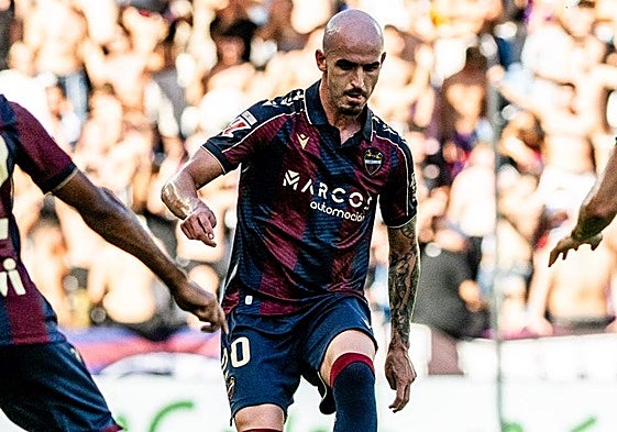 Oriol Rey, con el Levante.