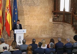 Mazón anuncia su dimisión: «Sé que cometí errores y viviré con ellos toda mi vida»