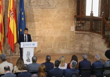 Mazón anuncia su dimisión: «Sé que cometí errores y viviré con ellos toda mi vida»