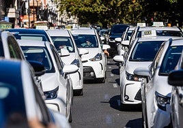 Fotos de la huelga de taxis en Valencia