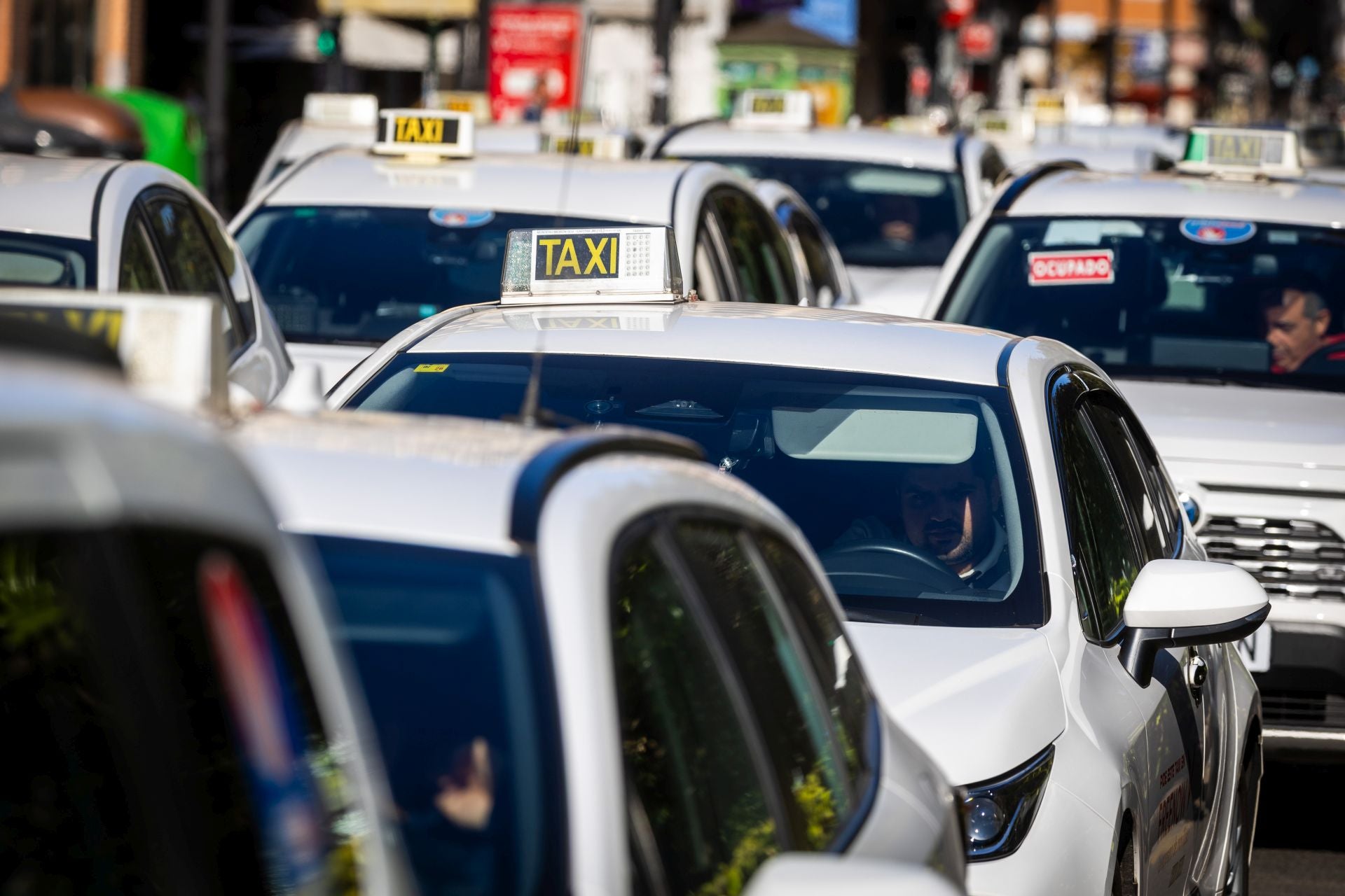 Fotos de la huelga de taxis en Valencia