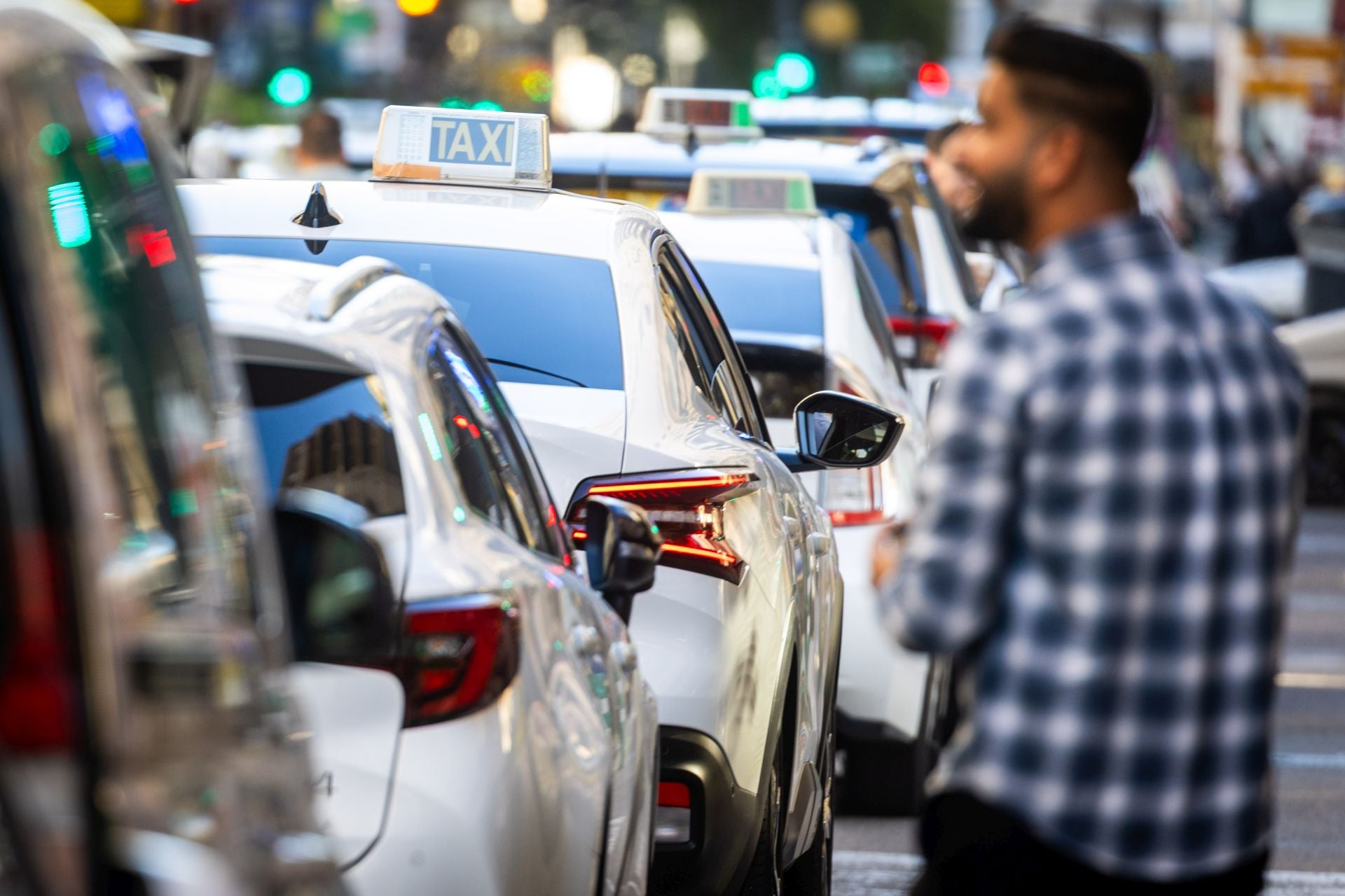 Fotos de la huelga de taxis en Valencia