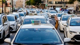 Protesta de los taxis este martes en Valencia.