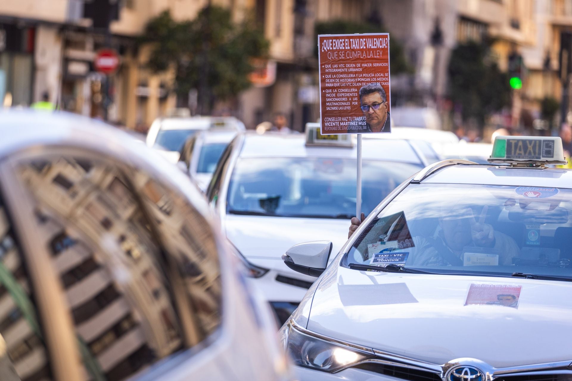 Fotos de la huelga de taxis en Valencia
