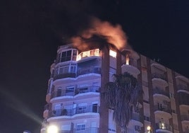 Incendio de una vivienda en una finca de Juan Verdeguer.