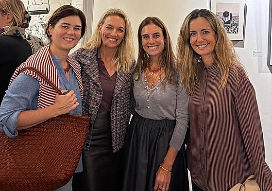 María de Miguel, Yuli Rubio, Victoria Aznar y Elena Ravello.