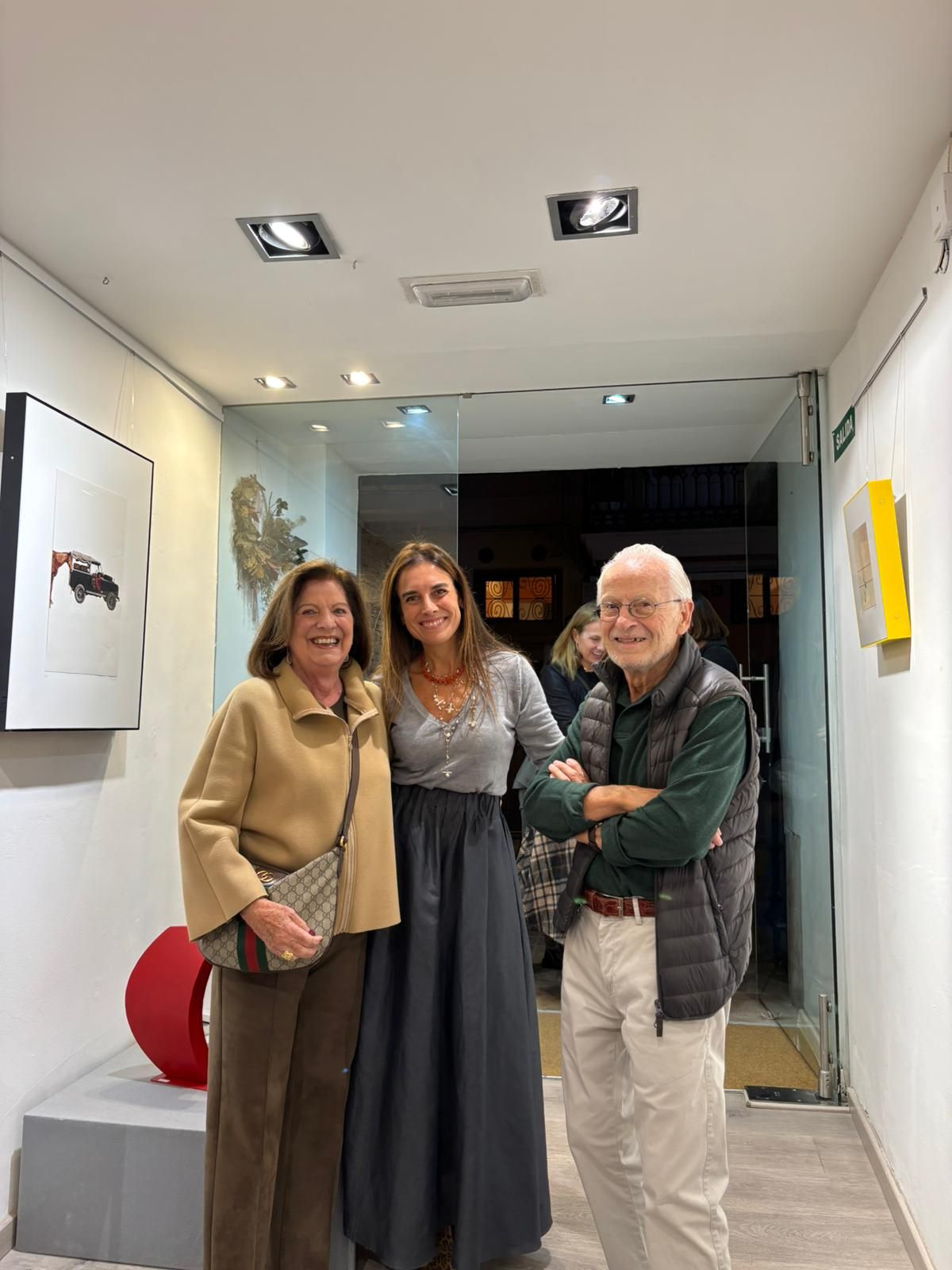 María Luisa Moroder, Victoria Aznar y Vicente Colom.
