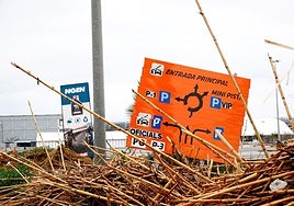 Una imagen de archivo de los accesos al Circuit Ricardo Tormo tras la dana.