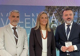 José Manuel Camarero, Paula Llobet e Israel Martínez, en la World Travel Market.