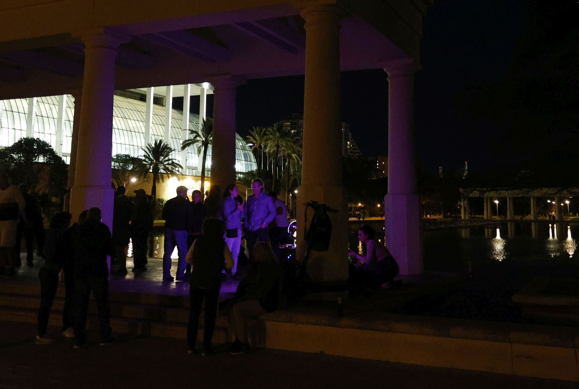 FOTOS | El jardín del Turia de Valencia, a oscuras