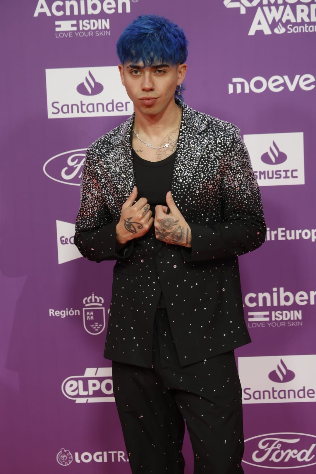 FOTOS | Los famosos deslumbran en la alfombra roja del Roig Arena para LOS40 Music Awards
