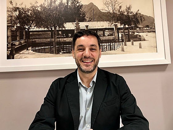 El alcalde de Ondara, José Ramiro, en su despacho.